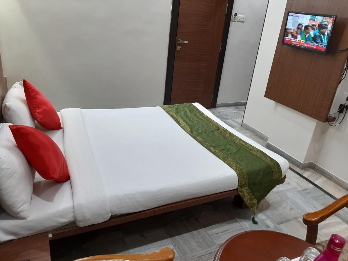 City Palace Hotel होटल सिटी पैलेस Nashik Dış mekan fotoğraf