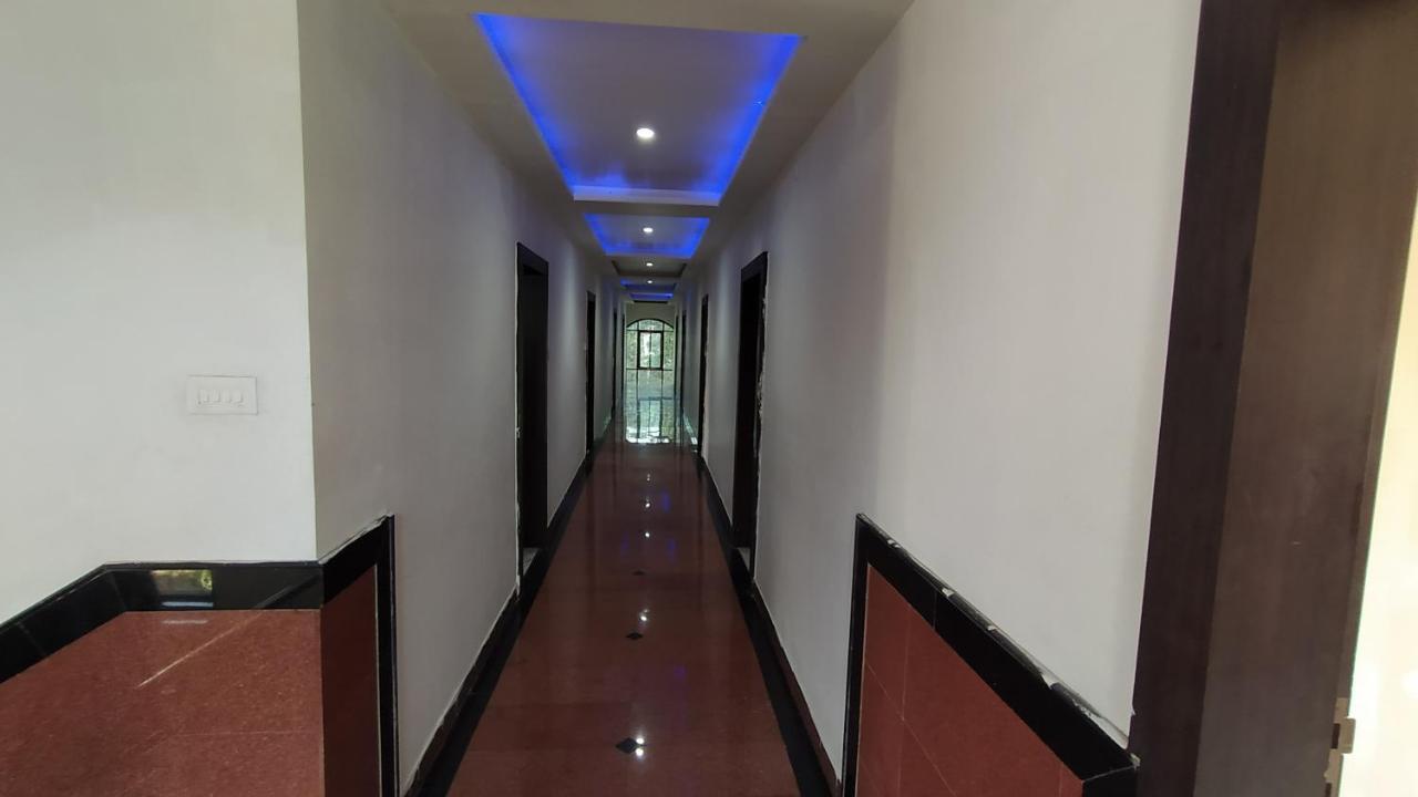 City Palace Hotel होटल सिटी पैलेस Nashik Dış mekan fotoğraf