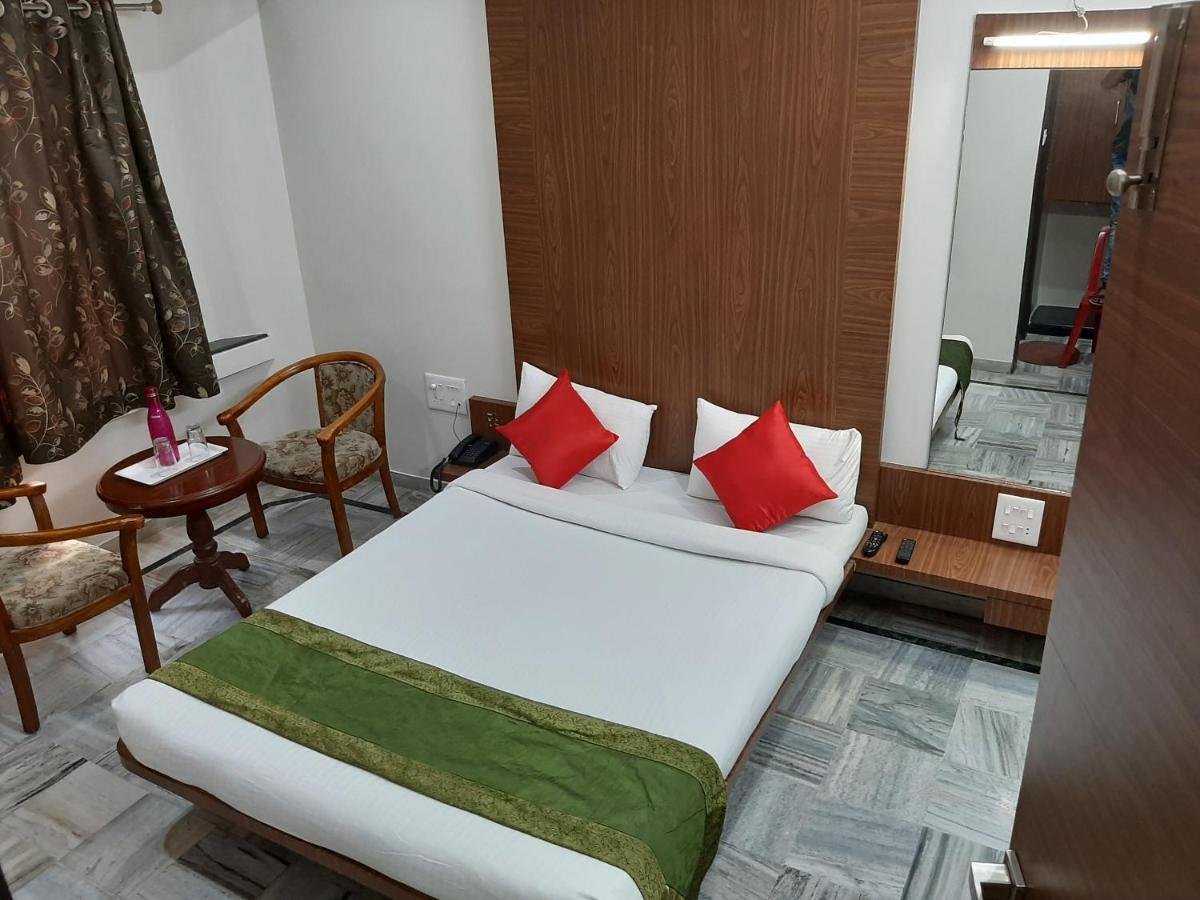 City Palace Hotel होटल सिटी पैलेस Nashik Dış mekan fotoğraf
