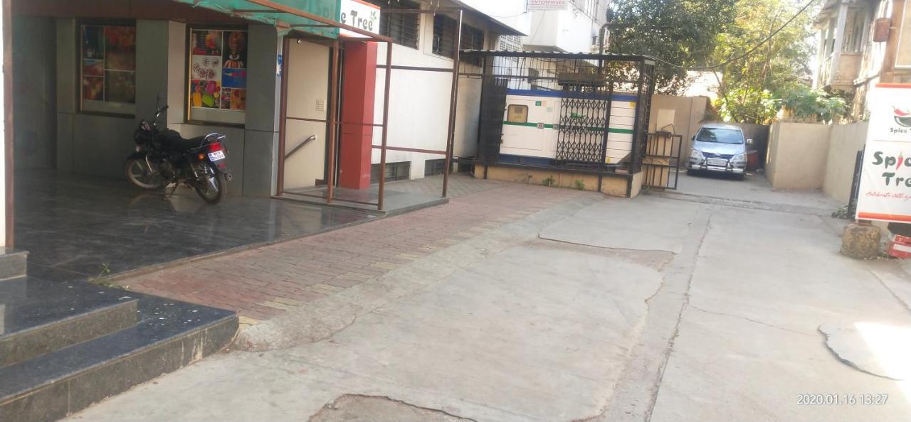 City Palace Hotel होटल सिटी पैलेस Nashik Dış mekan fotoğraf