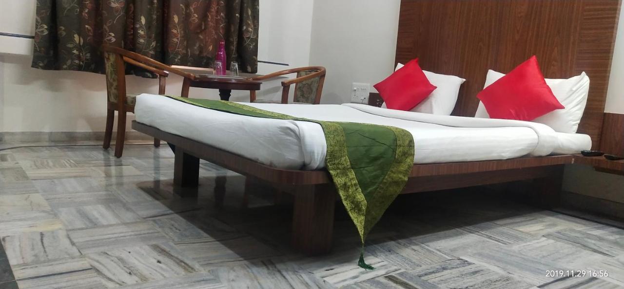 City Palace Hotel होटल सिटी पैलेस Nashik Dış mekan fotoğraf