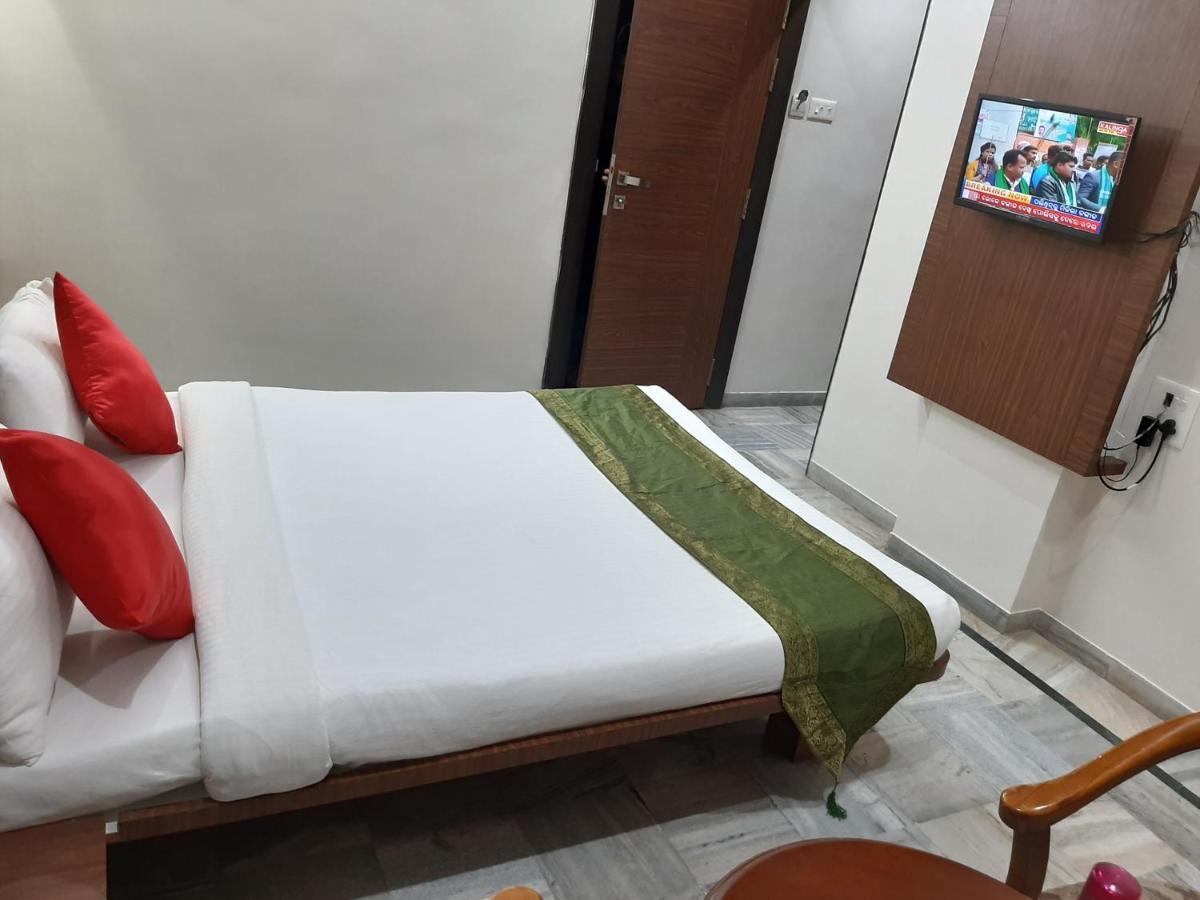 City Palace Hotel होटल सिटी पैलेस Nashik Dış mekan fotoğraf